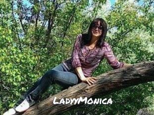 LadyyMonica