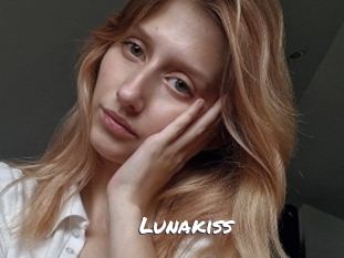 Lunakiss