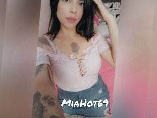 MiaHot69