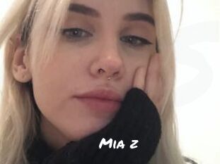 Mia_z